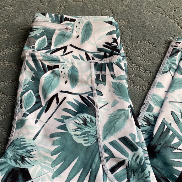 NWOT Senita Leggings - Picture 2 of 5